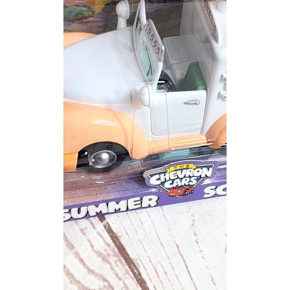 Vintage 2003 Chevron Cars Summer Scoop Ice Cream Toy Truck - Picture 6 of 16